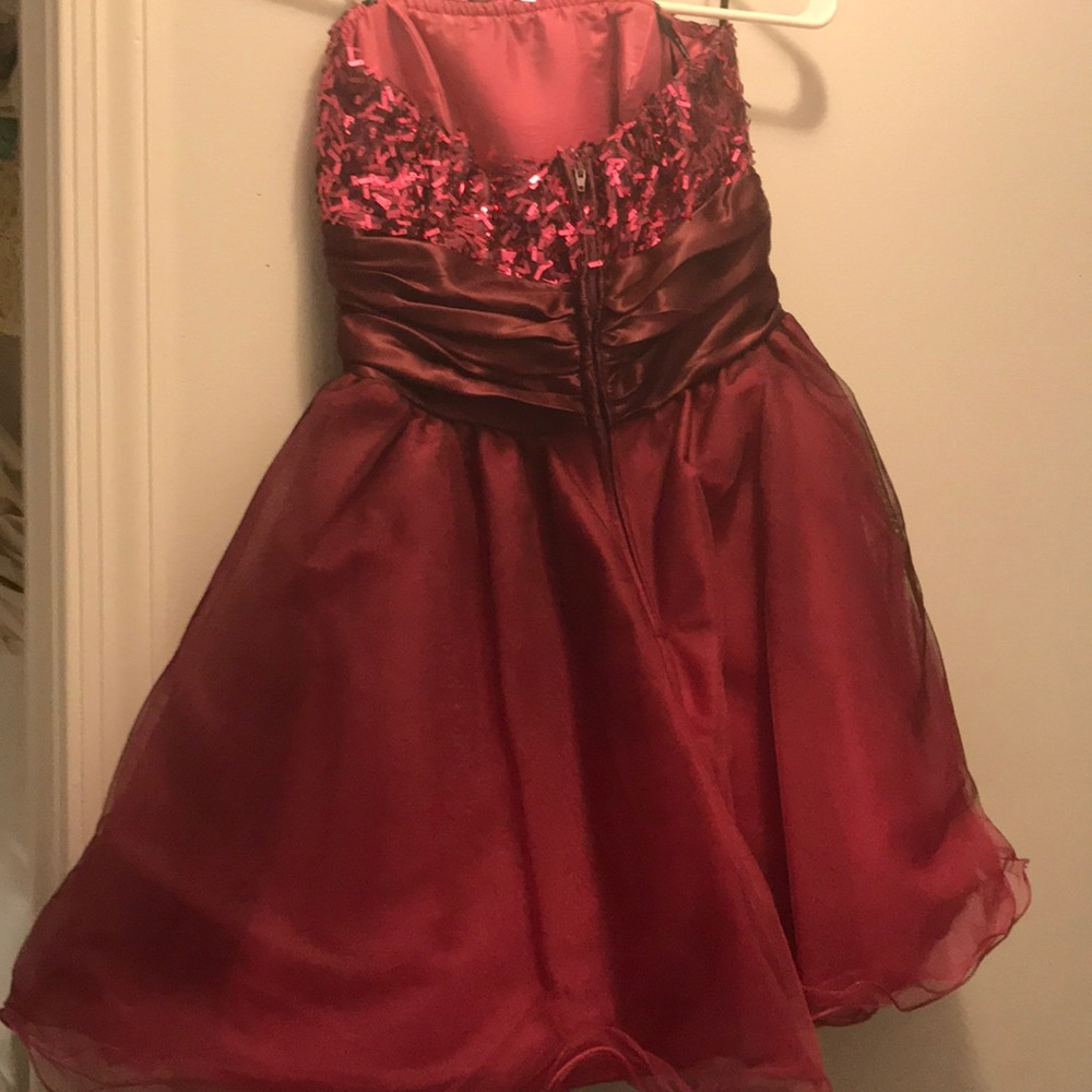 Short formal dress - Picture 2 of 2